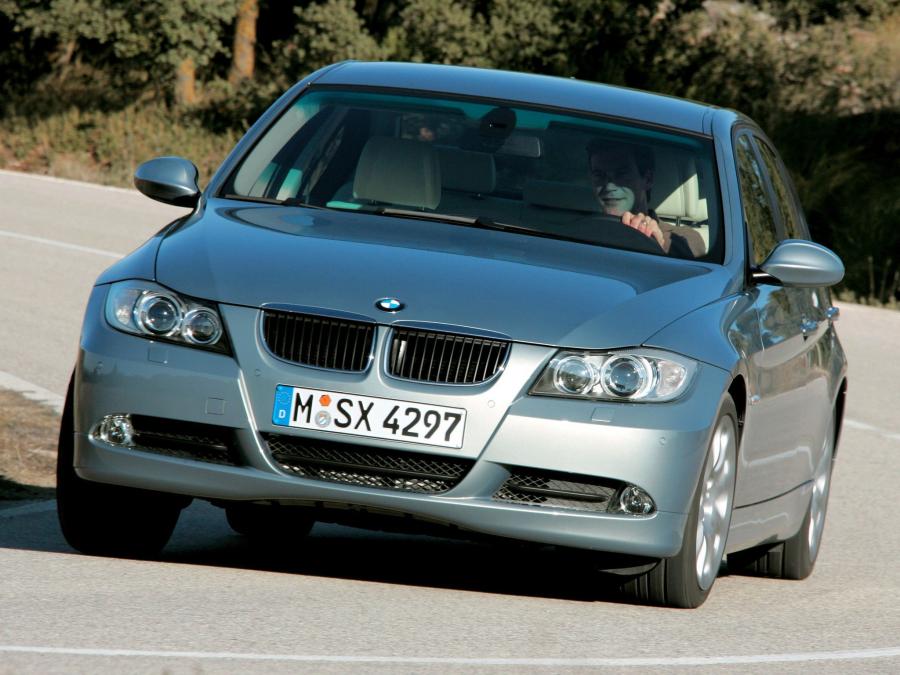  BMW 320d Sedan 2005 года  (фото 5 из 16)